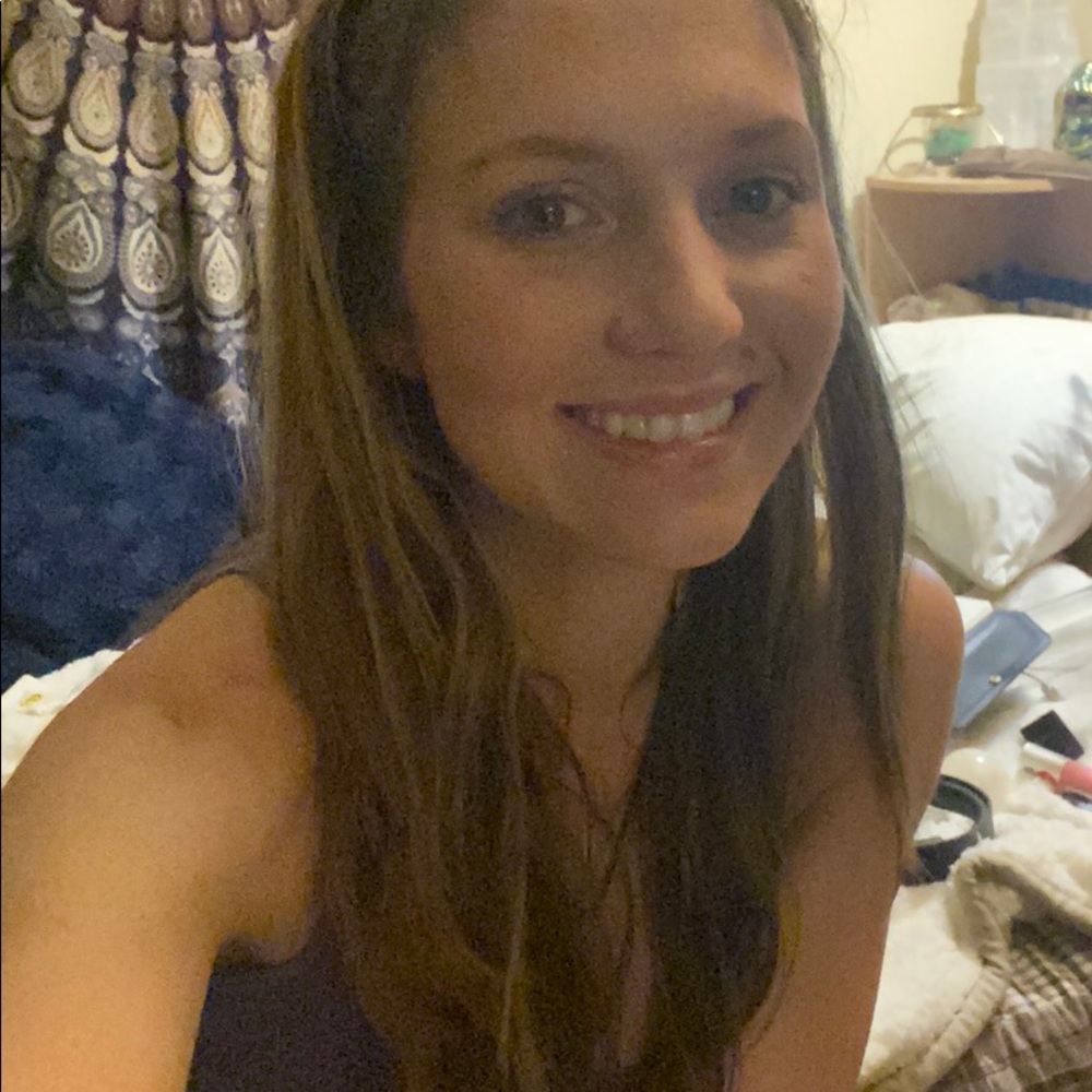 Meet your Posher, Natalie